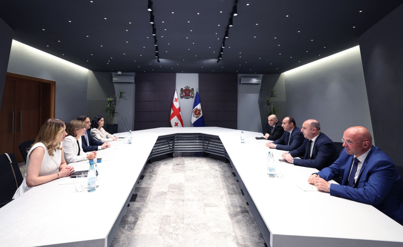 გელა გელაძე ლევან იოსელიანს გაეცნო