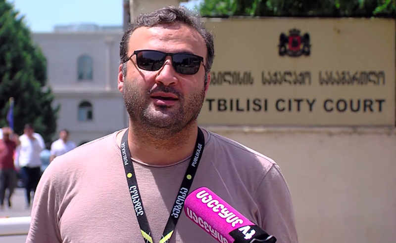 "დავით მატიაშვილმა ტელეფონი წამართვა, წამიშალა ვიდეო" - ზურა ვარდიაშვილი მანდატურის ოთახში შეათრიეს 