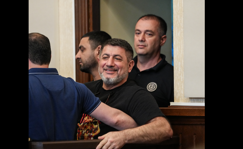 ვეფხია კასრაძე მოწმეს: რატომ არ დანიშნეთ ხმის ექსპერტიზა, რატომ ვზივარ ციხეში?