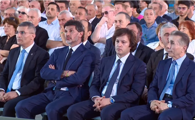 მდინარაძეს, შუადღით კალამ "ჩაუპატკატა" და შესაბამისად, ამ დროისთვის 800 მილიონის თვეებზე გადანაწილება და "დარასხოდებაა" მოსალოდნელი - ხაბეიშვილი