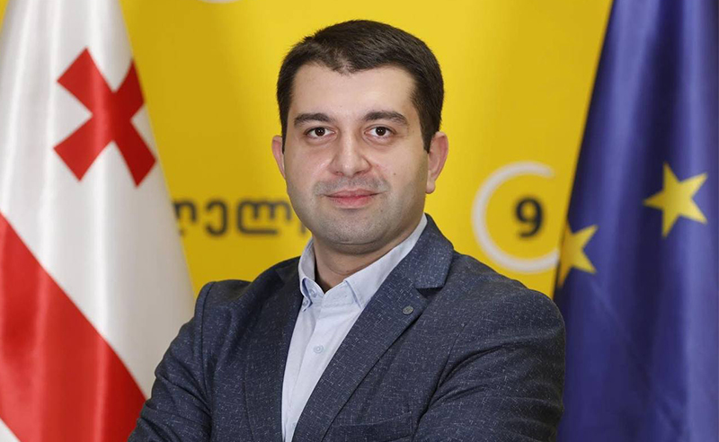 თორნიკე ართქმელაძე - „ქოცებს“ რომ სინდისის ნაგლეჯი ჰქონდეთ, უკვე კარგა ხნის ჩასულები უნდა იყვნენ დომოდედოვოს აეროპორტში