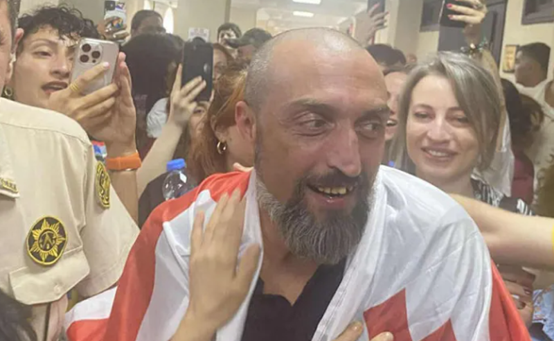"ბრძოლა ბოლომდე!" - გიორგი ახობაძის პირველი კომენტარი გათავისუფლების შემდეგ