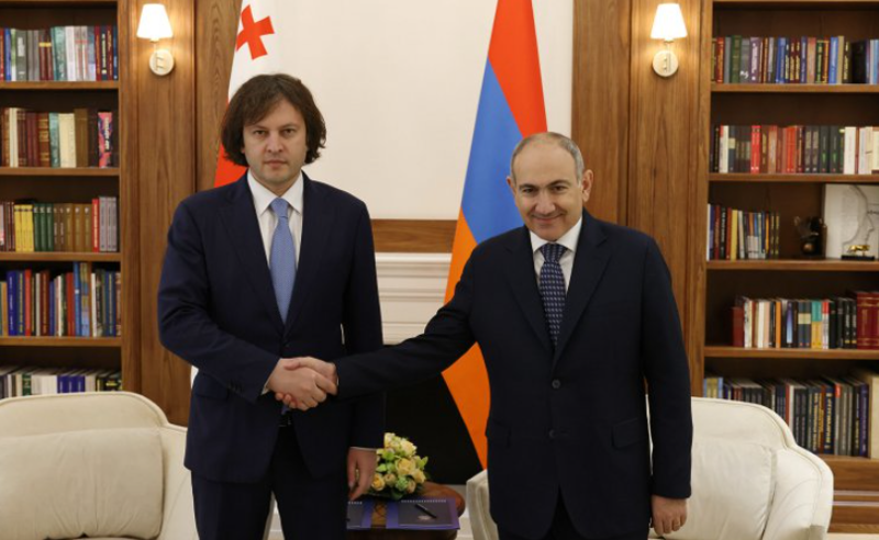 ირაკლი კობახიძესა და ნიკოლ ფაშინიანს შორის სატელეფონო საუბარი შედგა
