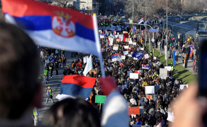 ანტისამთავრობო დემონტრაციები სერბეთში - სპეცრაზმსა და მომიტინგეებს შორის შეტაკებები იყო