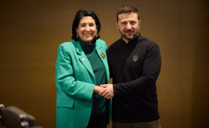 "ჩვენ ერთად გვექნება საერთო მომავალი ევროპაში" - სალომე ზურაბიშვილი უკრაინას დამოუკიდელობის დღეს ულოცავს