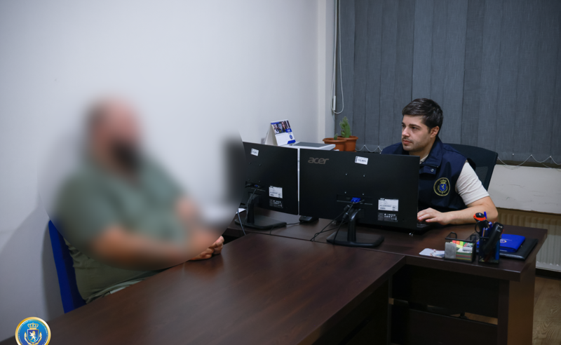საგამოძიებო: დიდი ოდენობით სხვისი ქონების მოტყუებით დაუფლების მცდელობის ფაქტზე 2 პირი დააკავეს