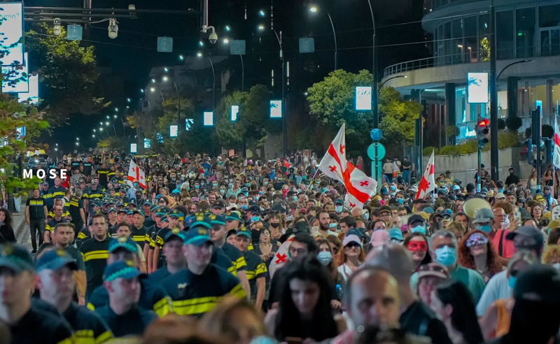 "ეს ბრაზი წაგლეკავთ!" - აქტივისტების პასუხი "ქართულ ოცნებას"