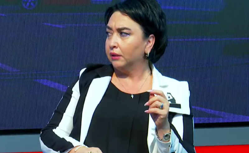 ივანიშვილთან ერთმანეთზე მიტანილი ინფორმაციებით ერთმანეთს დაიჭერენ- ეკა ბესელია