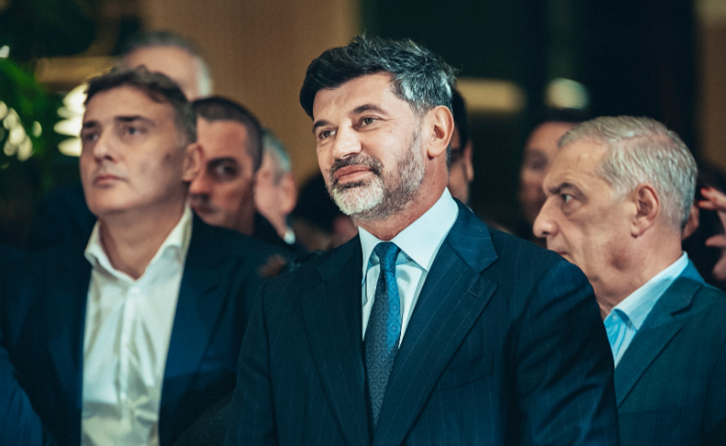 კალაძე  თბილისში „დისნეილენდის“ აშენების პირობას დებს
