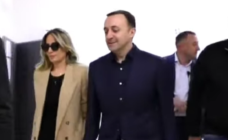 ირაკლი ღარიბაშვილი გამოჩნდა