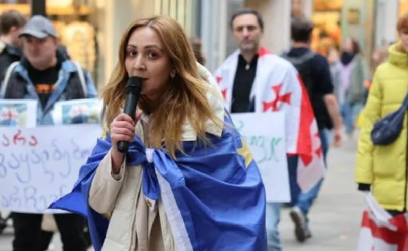 მოსამართლემ ნანა სანდერი სასამართლო პროცესიდან გააძევა