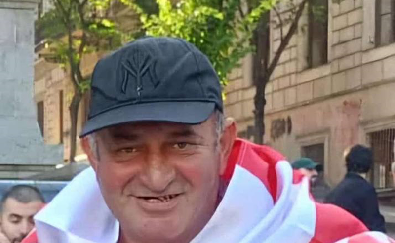 "სამართალი ყოველთვის პურს ჭამს, უარესები გადაგვიტანია ქართველებს" - დაკავებული სკოლის ყოფილი დირექტორის ცოლი 