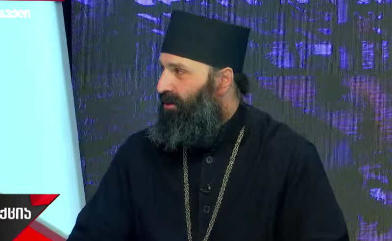 არქიმანდრიტი ილია თოლორაია: ჩვენ ხელისუფლების ჭკუაზე არ დავდივართ