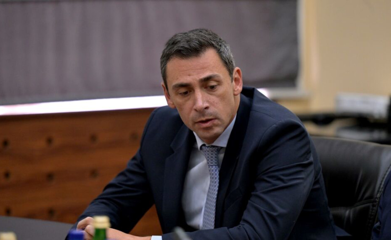 რკინგზის შეფი ამბობს, რომ მისი თანამშრომლის დაკავების შესახებ არაფერი იცის