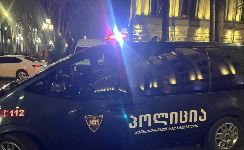 რუსთაველის გამზირზე პოლიციელების მობილიზებაა