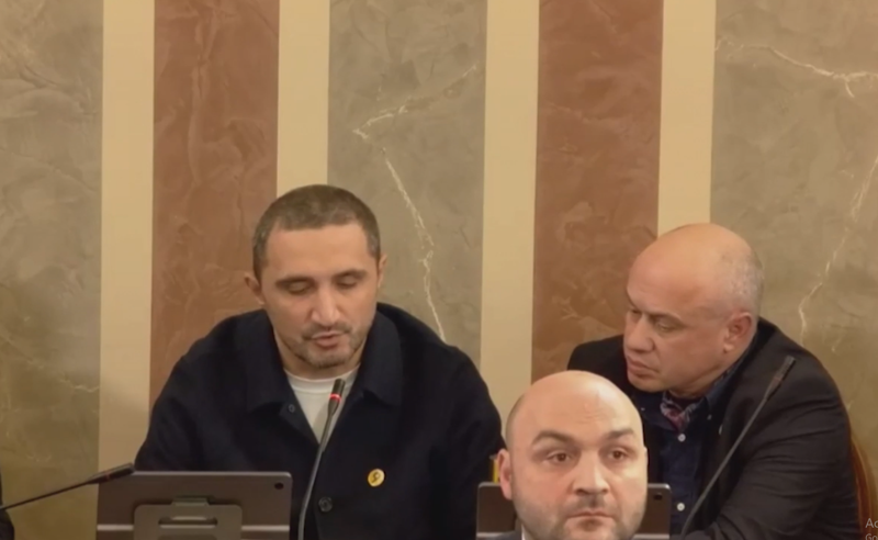 “ლელოს“ წევრებმა საკრებულოს სხდომაზე საგამოძიებო კომისიის შექმნა მოითხოვეს - რა უპასუხა კალაძემ