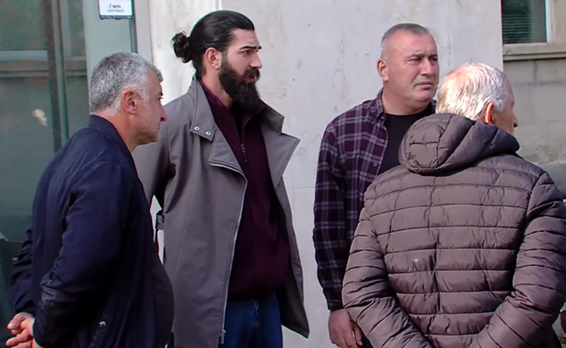 კარი დაგვიკეტეს, სოფლის მეურნეობის სამინისტრო ერთი დღით გაუქმდა - ბალდის მცველების პროტესტი გრძელდება