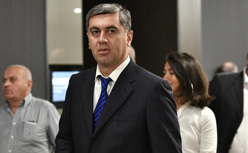 ადვოკატი: შს მაღალჩინოსანმა, რომელმაც ირაკლი ოქრუაშვილის წინააღმდეგ ჩვენება მისცა, თავისუფლება მიიღო