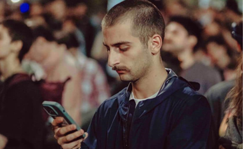 TV პირველის ჟურნალისტი დაკავების დეტალებს იხსენებს და პოლიციას ამხელს