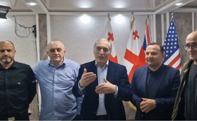 სასახლის ღობის საქმე - დაკავებული პოლიტიკოსები წარდგენილ ბრალში თავს დამნაშავედ არ ცნობენ 