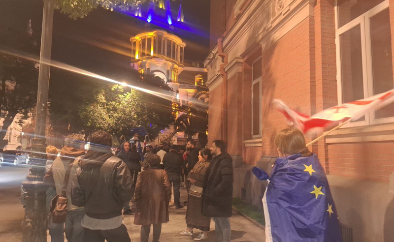 "სადაც გამძლეობაზეა საუბარი ბიძინა ივანიშვილი ქართველ ხალხს ვერ აჯობებს" - უწყვეტი პროტესტის 1 წელი ბათუმში