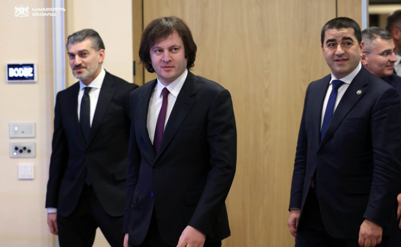 2026 წლიდან პენსია 20-45 ლარით იზრდება, ხოლო კობახიძის, ყაველაშვილის და პაპუაშვილის ხელფასი 1400 ლარით 