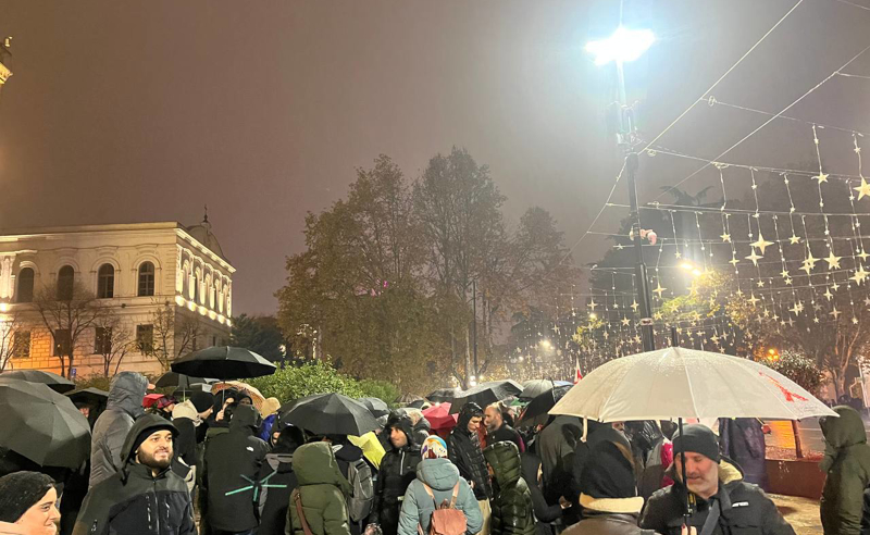 ერთ წლამდე პატიმრობა საფეხმავლო გზის გადაკეტვისთვის - "ოცნება" პროტესტის სივრცეს კიდევ უფრო ზღუდავს