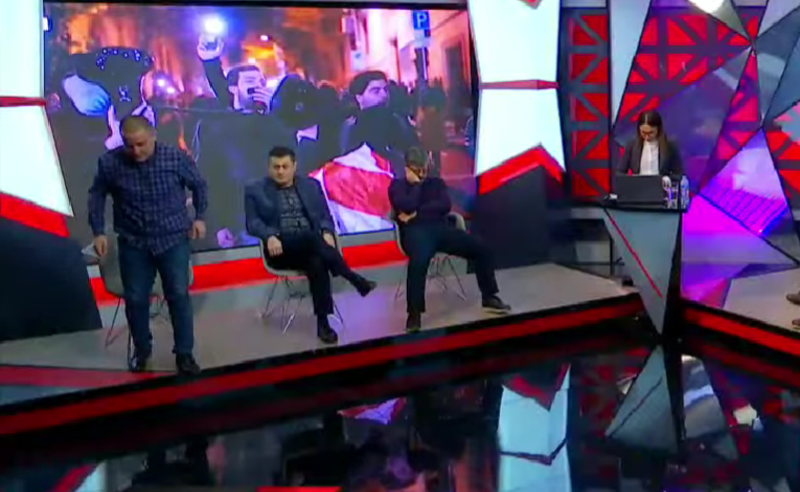 “ჯობია, მე რუსთაველზე წავიდე“ - იურისტმა, კახა წიქარიშვილმა “რეაქციის“ სტუდია დატოვა