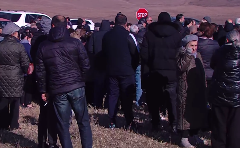 "ნაკვეთები გაგვიყიდეს და გვეუბნებიან, აღარ არის თქვენიო" - აქცია იაღლუჯის მთასთან