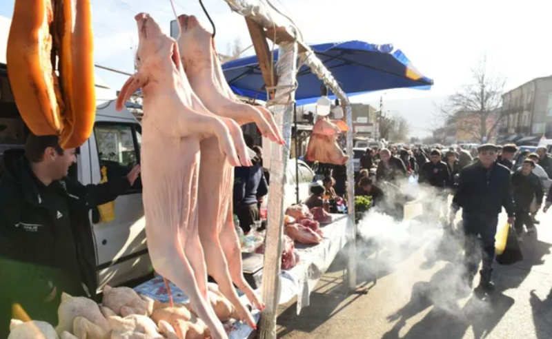ხალხი სურსათზე წინასაახალწლო ფასებით უკმაყოფილოა - ვინ არის პასუხისმგებელი? 