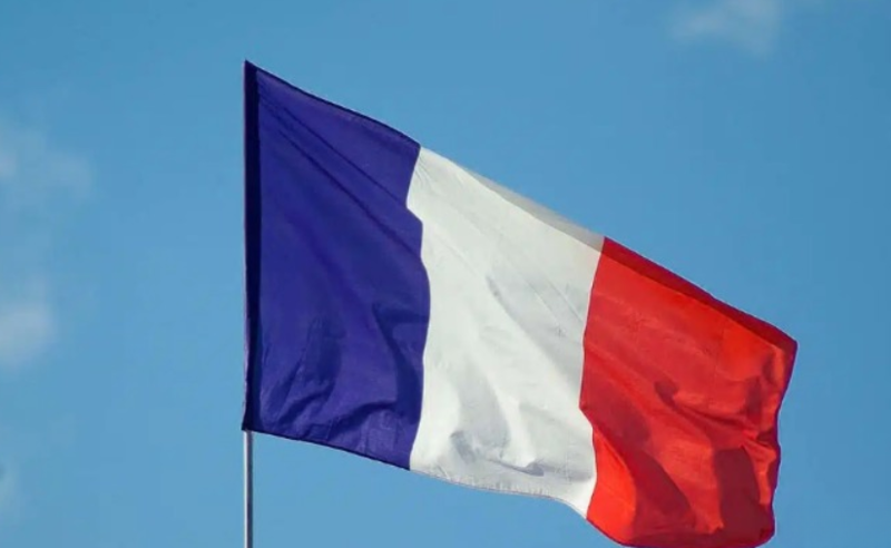 Le Monde: საფრანგეთის ხელისუფლება მარტში ვადამდელ არჩევნებს განიხილავს