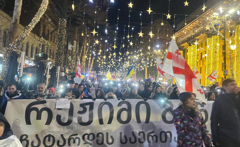თბილისში შაბათის ტრადიციული მარში იმართება - რა ხდება დედაქალაქის ცენტრში