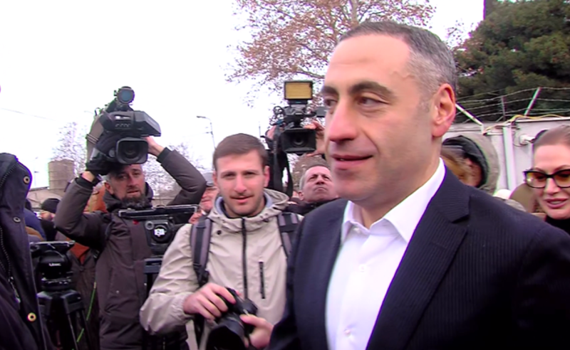 "ეს უნდა იყოს ლიდერების დონეზე და არა ფარსი" - გიორგი ვაშაძე დებატებისთვის მზაობას აცხადებს 