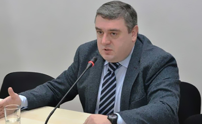 ჯაბა სამუშია სტუდენტებს ხვდება