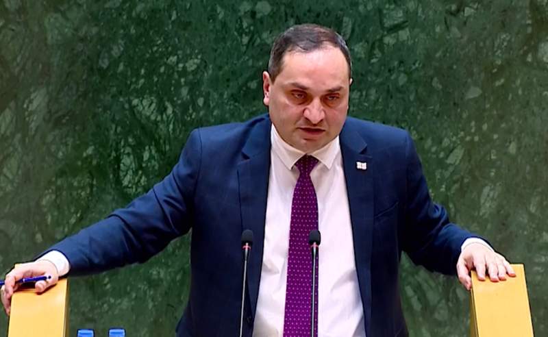 სამინისტრო ირწმუნება, რომ ყველა პროფესორი პოზიციებს შეინარჩუნებს 
