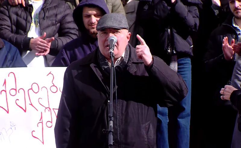 "არ შეიძლება ბუჩქის ძირას დაჯდეს რამდენიმე კაცი და სტუ-ს დასასრულის განაჩენი გამოიტანოს" - პროტესტი ტექნიკურ უნივერსიტეტთან 
