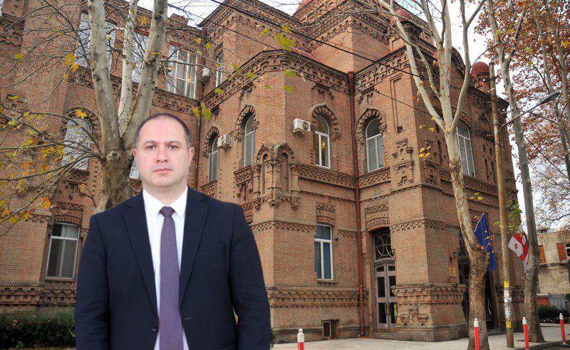 განათლების სამინისტროში გივი მიქანაძესა და ორი უნივერსიტეტის წარმომადგენლებს შორის შეხვედრა იწყება 
