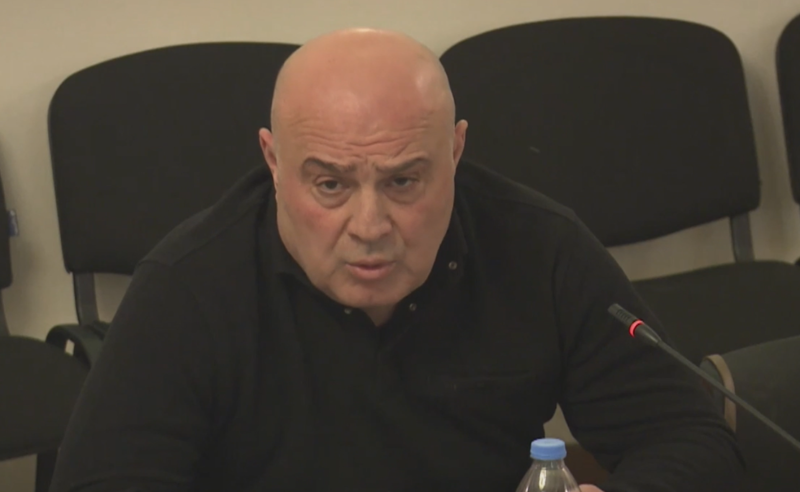 სახლში რომ იტყვი, ვაი, მოგიკვდეთ მამა, რა ჩემი საქმე იყო ასკილის და ალუბლის წვენის ხარშვაო, ამ დონეზე ვარ მისული - ბიზნესმენი
