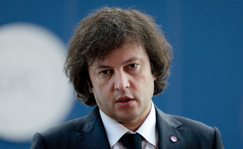 ჯანაშია კობახიძეს: "ეს თუ არ იცით - ესე იგი თქვენ არ გისწავლიათ IX - X კლასის სამოქალაქო განათლების პროგრამა" 