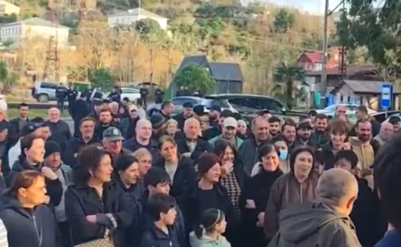 აქცია ბობოყვათში - მოსახლეობა „სილქ როუდ ჯგუფს" ვალდებულებების შეუსრულებლობაში ადანაშაულებს