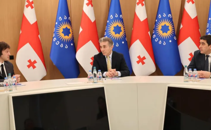 ბრიტანული სანქციების ეფექტი - ივანიშვილი "ოცნების" პოლიტსაბჭოს სხდომაზე გამოჩნდა