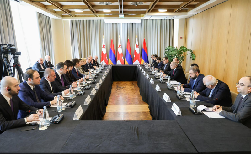 ნიკოლ ფაშინიანის ვიზიტი საქართველოში - ლიდერებმა ეკონომიკური თანამშრომლობის მთავრობათაშორისი კომისიის სხდომა გაიმართეს