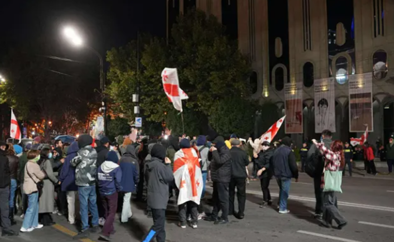 დღეს კიდევ ორ მოქალაქეს შეუფარდეს პატიმრობა - მიზეზი “გზის გადაკეტვის” საფუძველია