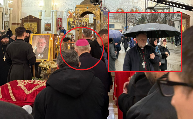 კათოლიკე ეკლესიის ეპისკოპოსი, 5 მღვდელმსახურთან ერთად, სამების ტაძარში, პატრიარქის პანაშვიდზე მივიდა