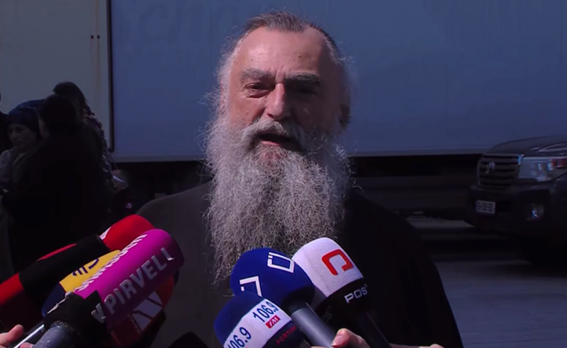 მე ვფიქრობ, რომ პატრიარქის წმინდანად შერაცხვის საკითხი სინოდის პირველივე სხდომაზე უნდა დადგეს - მეუფე ნიკოლოზი 