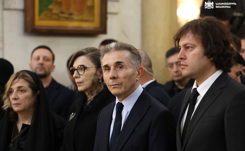 ილია მეორის პანაშვიდზე ოპოზიციის წევრები ვერ მოხვდნენ