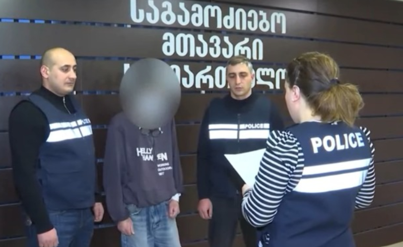 55 წლის კაცმა დედა და ძმა მოკლა - რას ამბობს ბრალდებული და რას ყვებიან მეზობლები