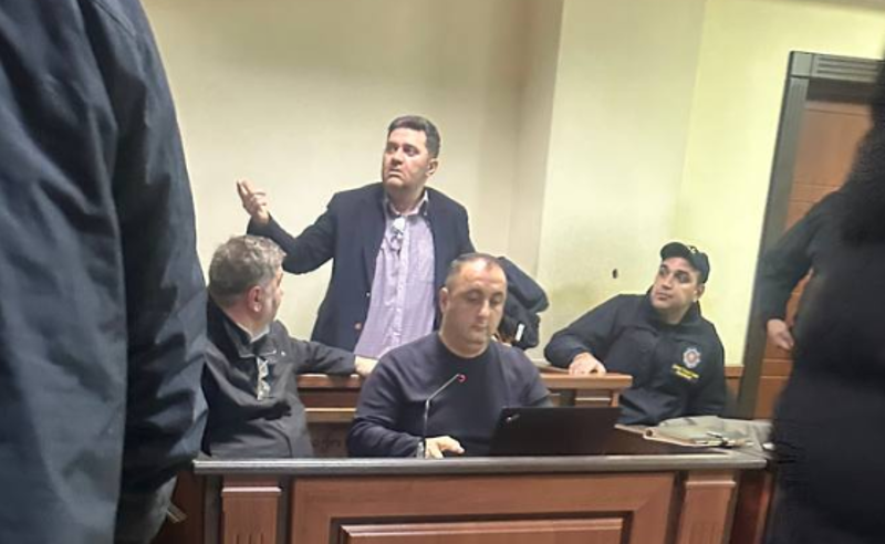 მოსამართლე გალუსტაშვილმა ბაჩო ახალაიას სასამართლო პროცესი ისევ არ გახსნა 