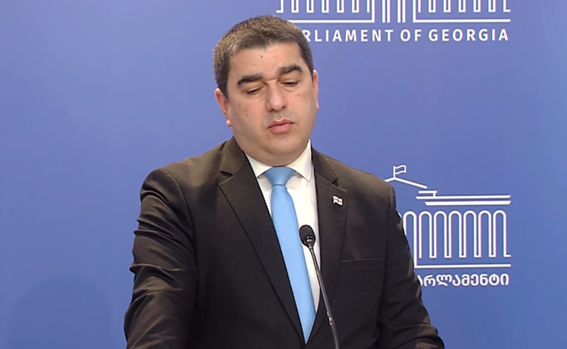 პაპუაშვილი: არ ვიცი, რადიკალურ ოპოზიციას გზა ევიწროება თვითმფრინავების გადასაფრენად, თუ რატომ აქვთ პრობლემები