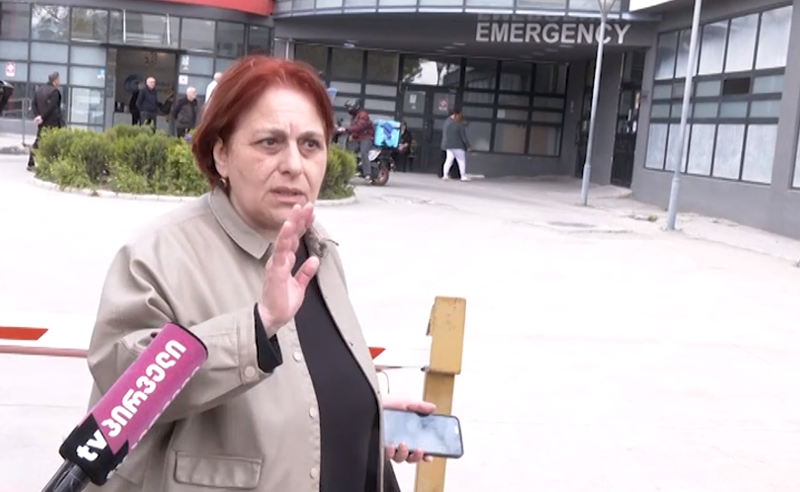 აგლაძის ქუჩაზე დაჭრილი კაცი უგონო მდგომარეობაშია - ინტერვიუ დაზარალებულის დედასთან 